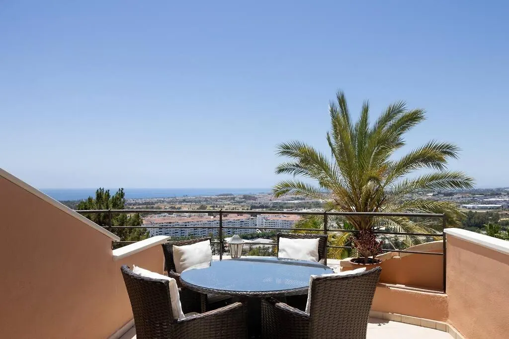 2 Bed Apartment In Magna Marbella With Sea Views